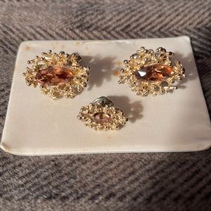 Swank brand Gold tone Cuff Links & Tie Tack with Amber colored stones